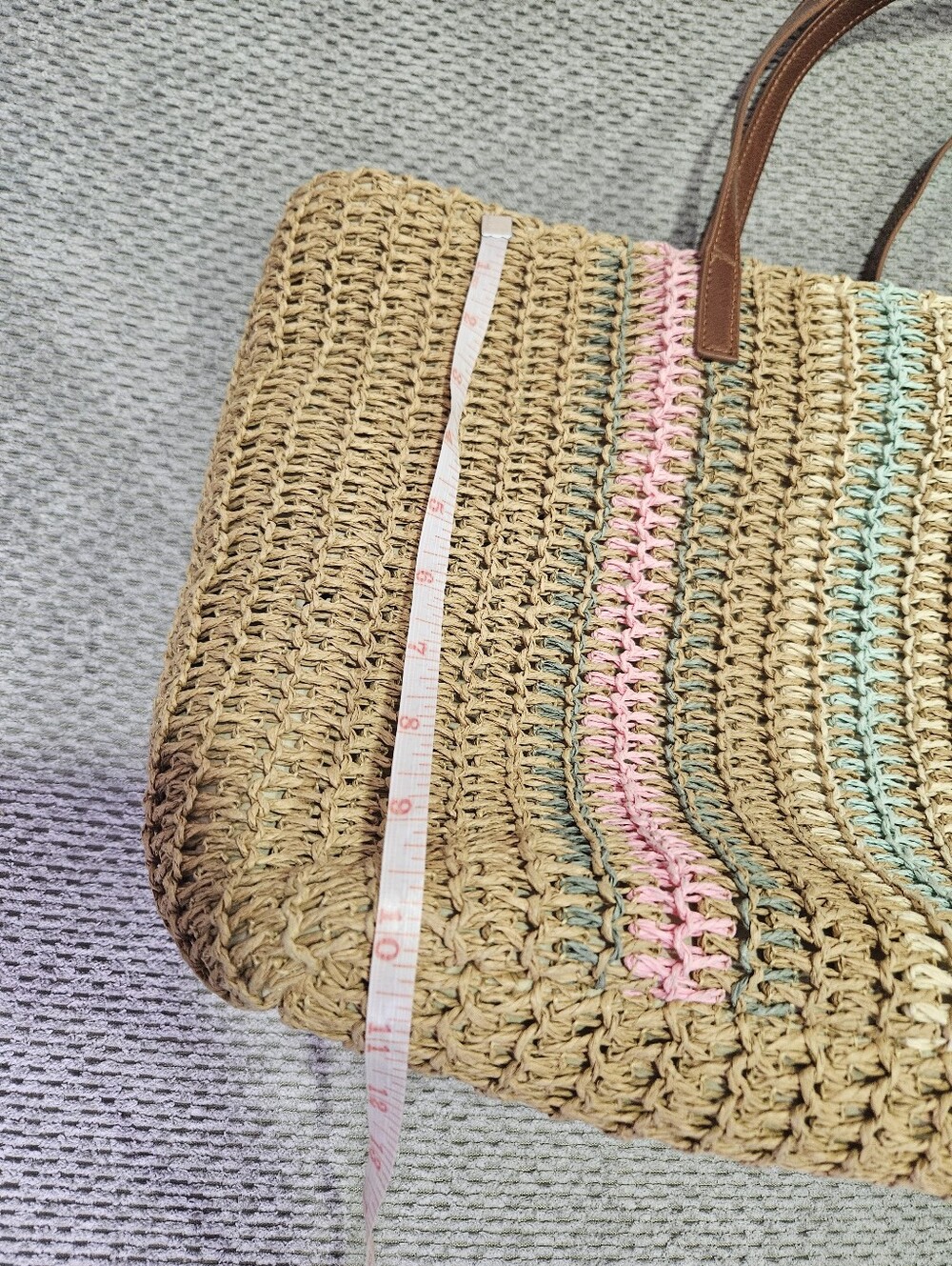 3/$15! Straw Tote Bag - Picture 4 of 8